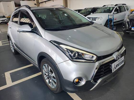 HYUNDAI HB20X 1.6 16V PREMIUM FLEX 4P AUTOMÁTICO HYUNDAI HB20X 1.6 16V PREMIUM FLEX 4P AUTOMÁTICO